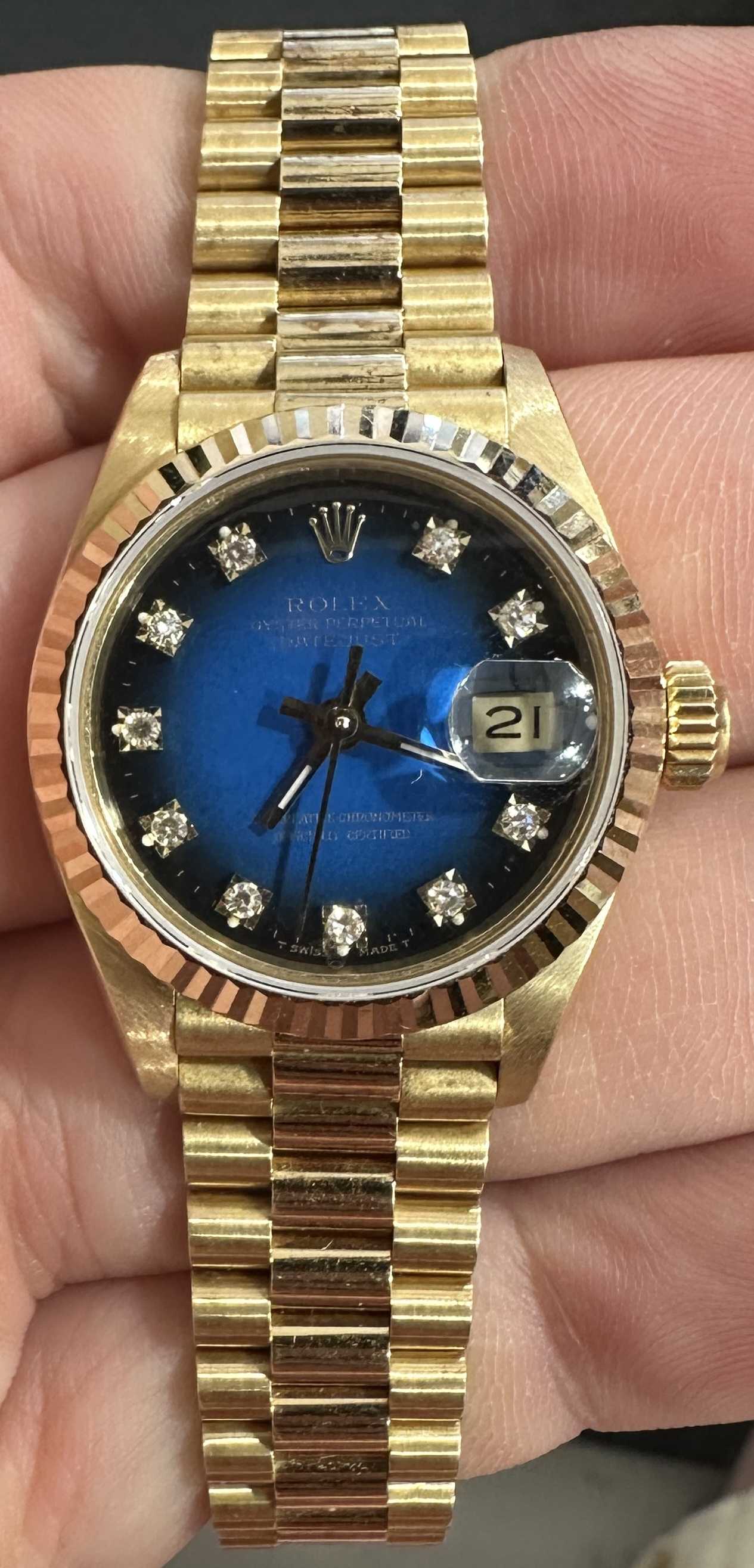 12813